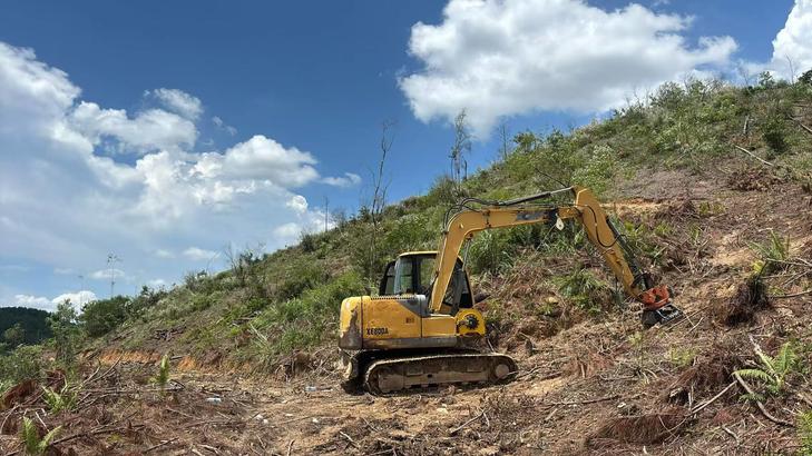 Buy XCMG XE80 Used Excavator / 1
