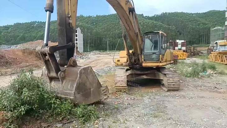 Buy Komatsu PC360-7 Used Excavator / 1