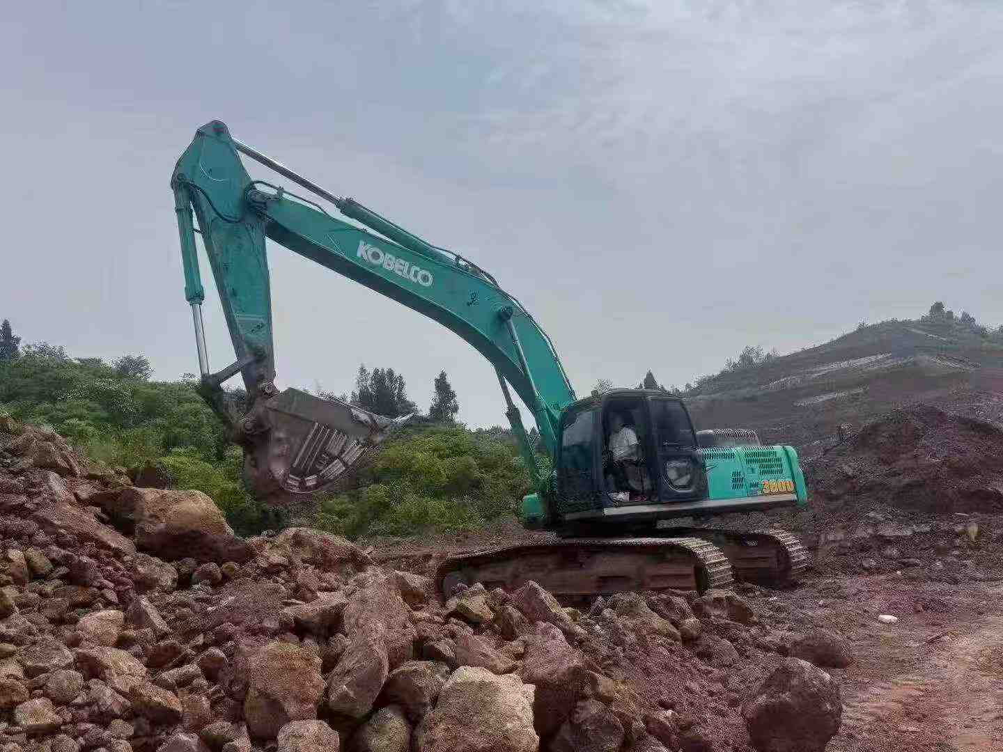 Buy Kobelco SK380D Used Excavator / 2