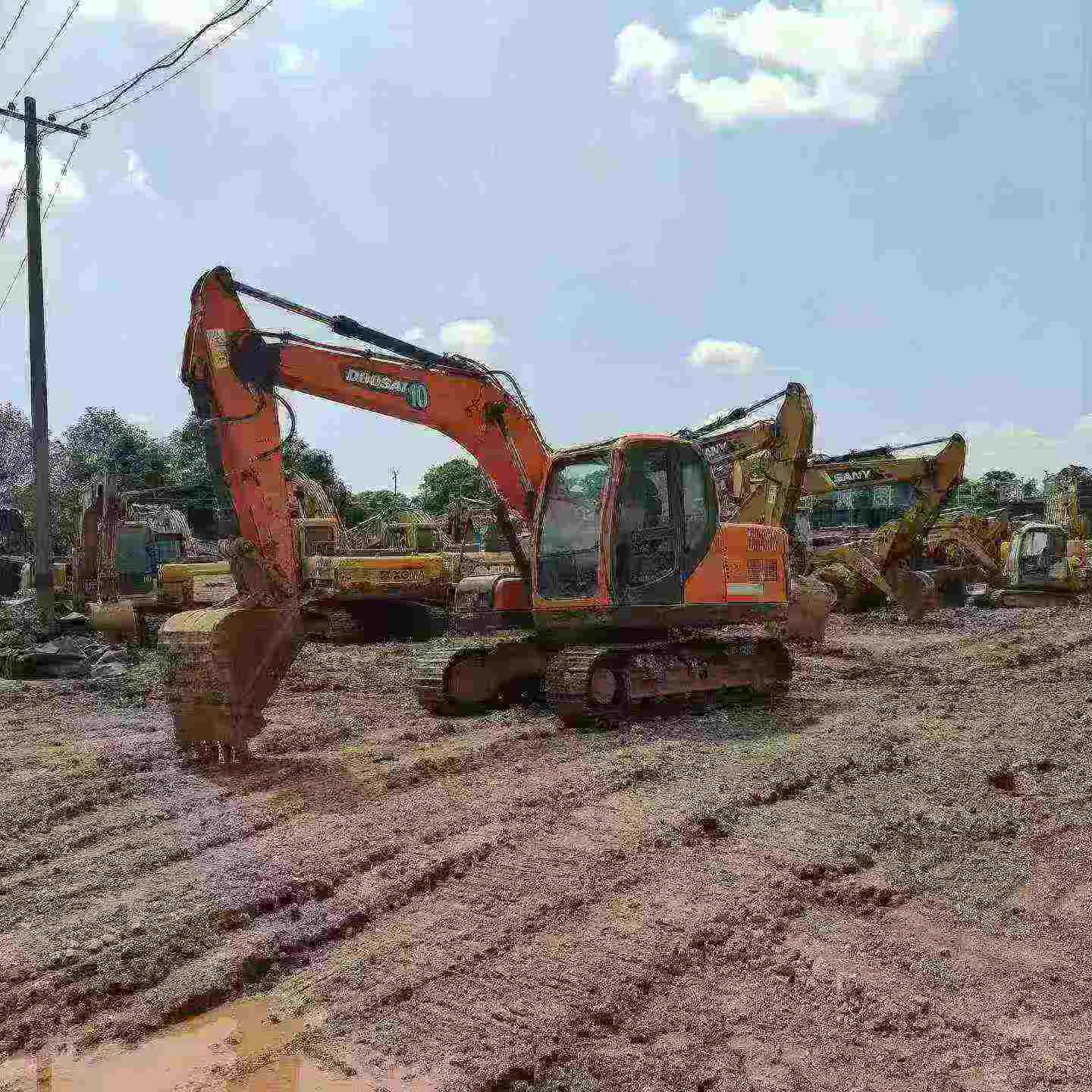 Buy Doosan DX120-9C Used Excavator / 2
