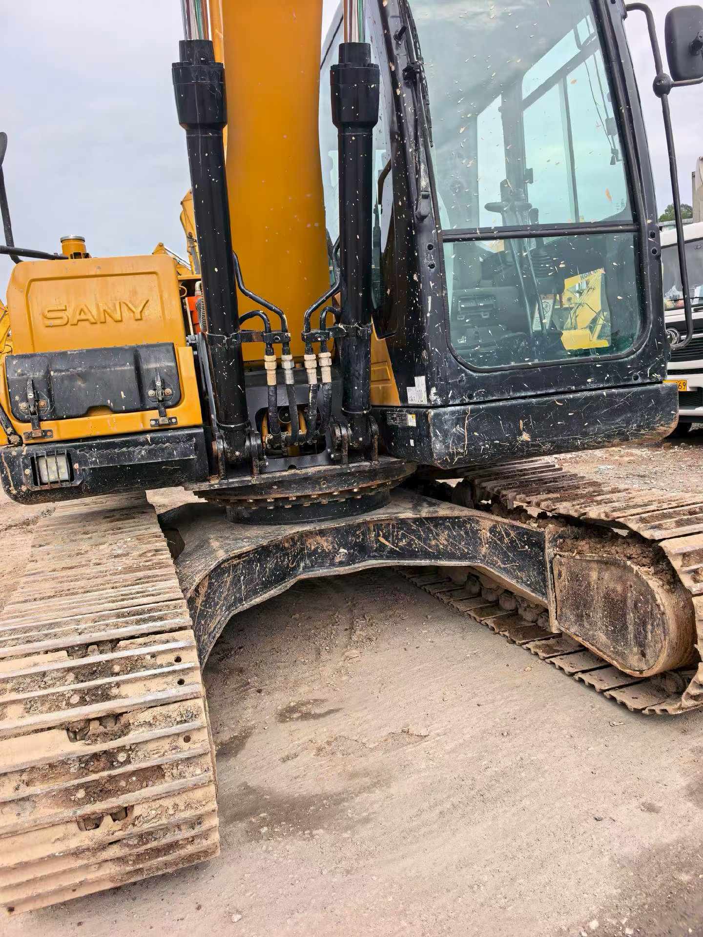 Buy Sany SY125C Used Excavator / 4