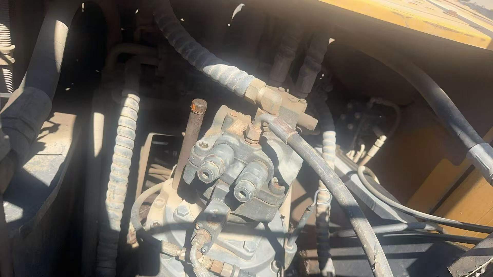 Buy XCMG XE200 Used Excavator / 2
