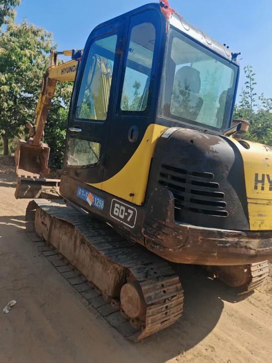 Buy Hyundai HX60 Used Excavator / 1