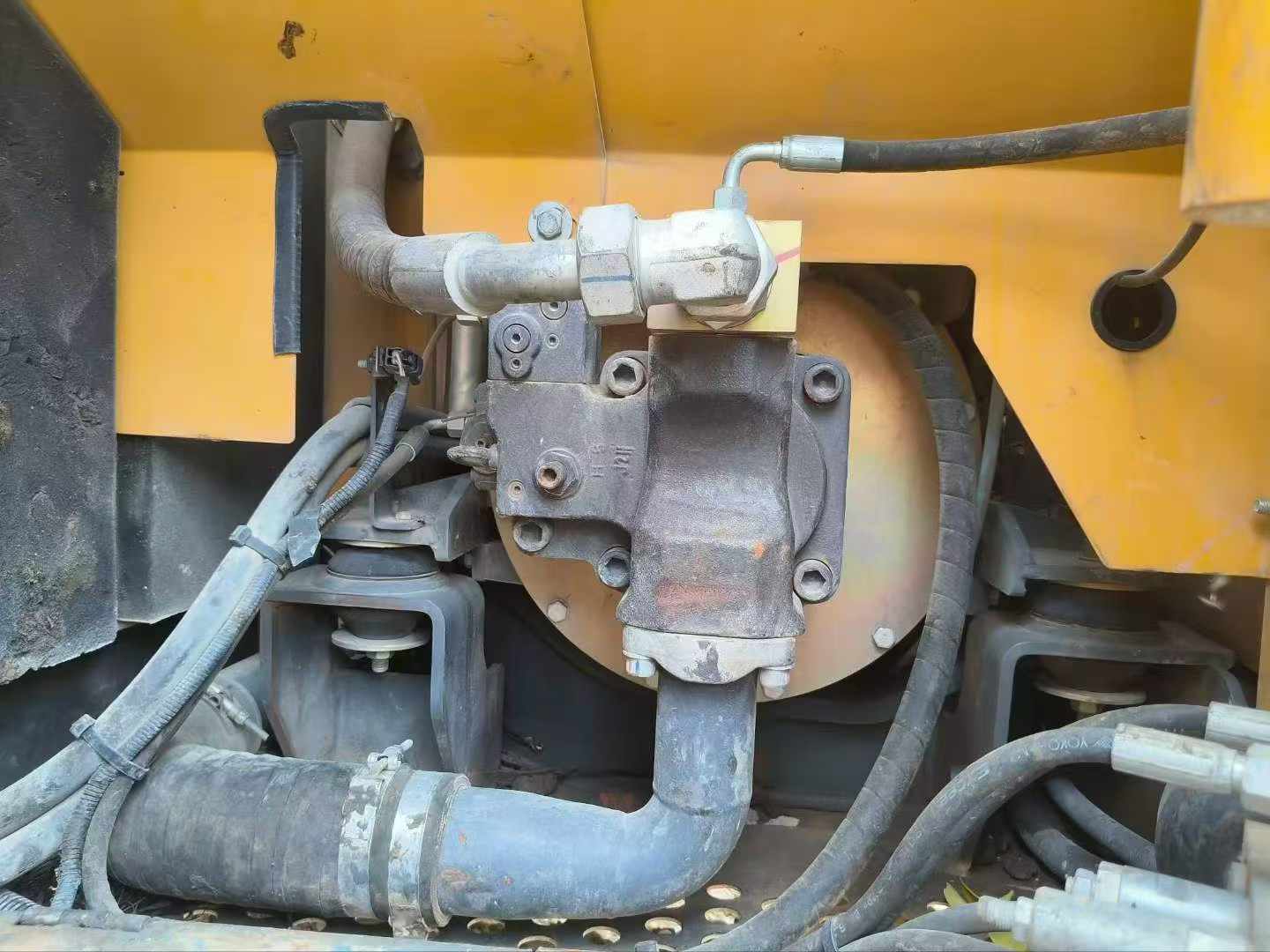 Buy XCMG XE75DA Used Excavator / 7