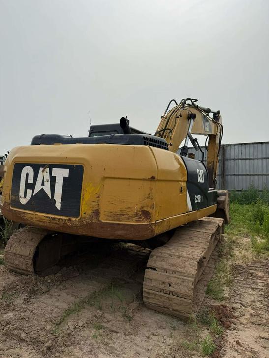 Buy Caterpillar 323 Used Excavator / 1