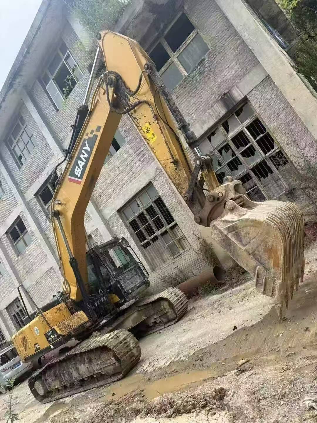 Buy Sany SY205C Used Excavator / 3