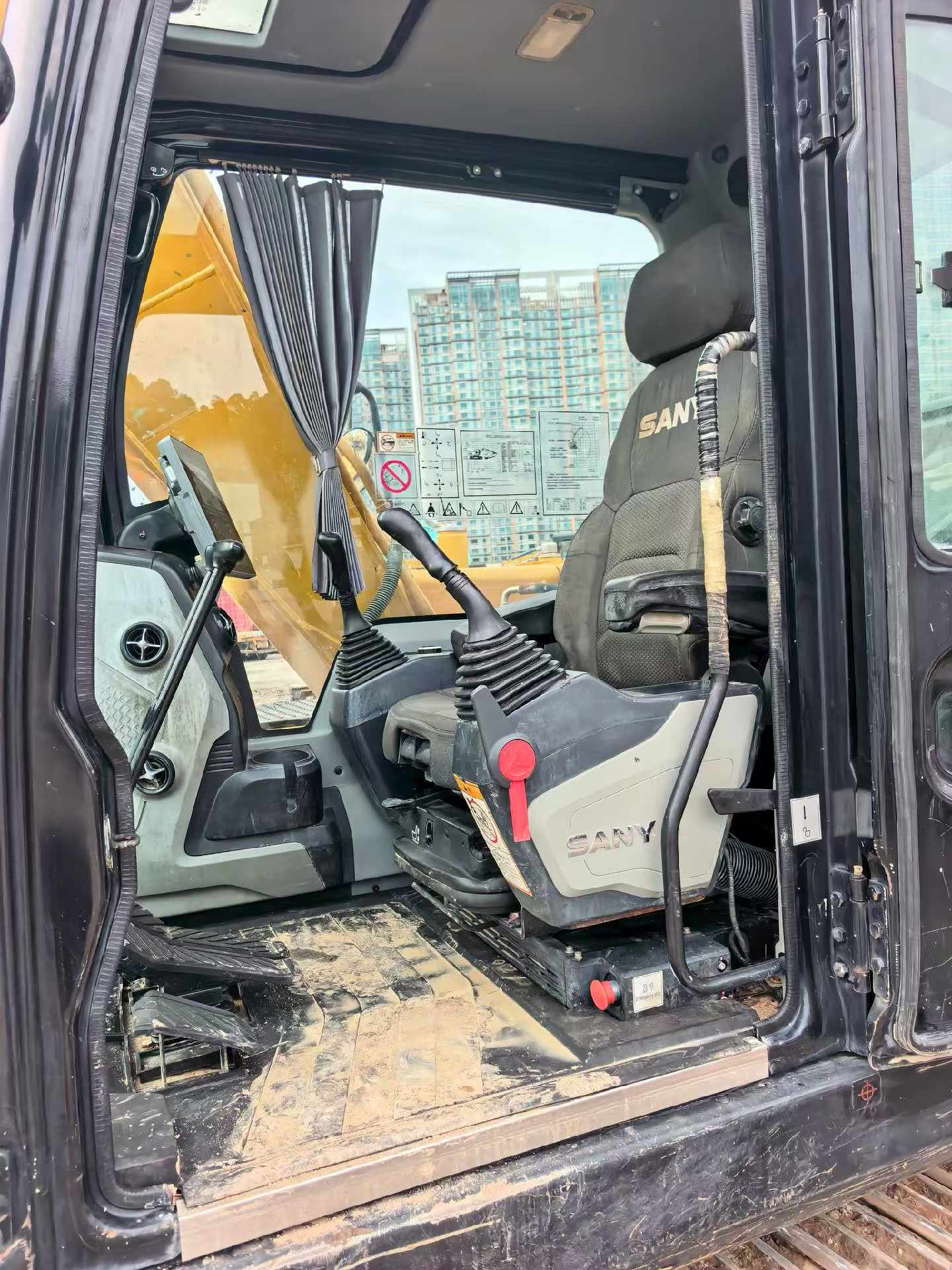 Buy Sany SY125C Used Excavator / 8