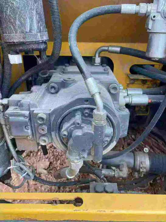 Buy XCMG XE215 Used Excavator / 1