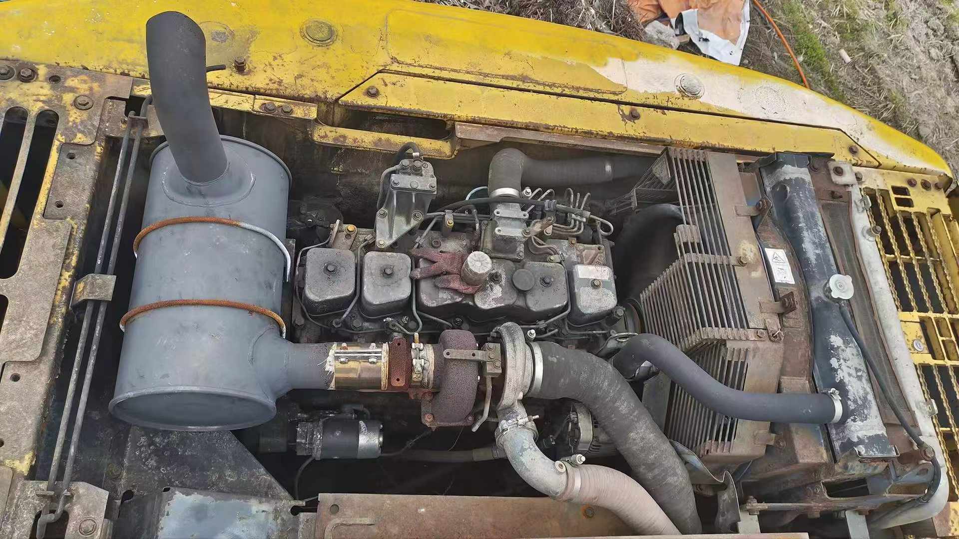Buy Komatsu PC200-7 Used Excavator / 6