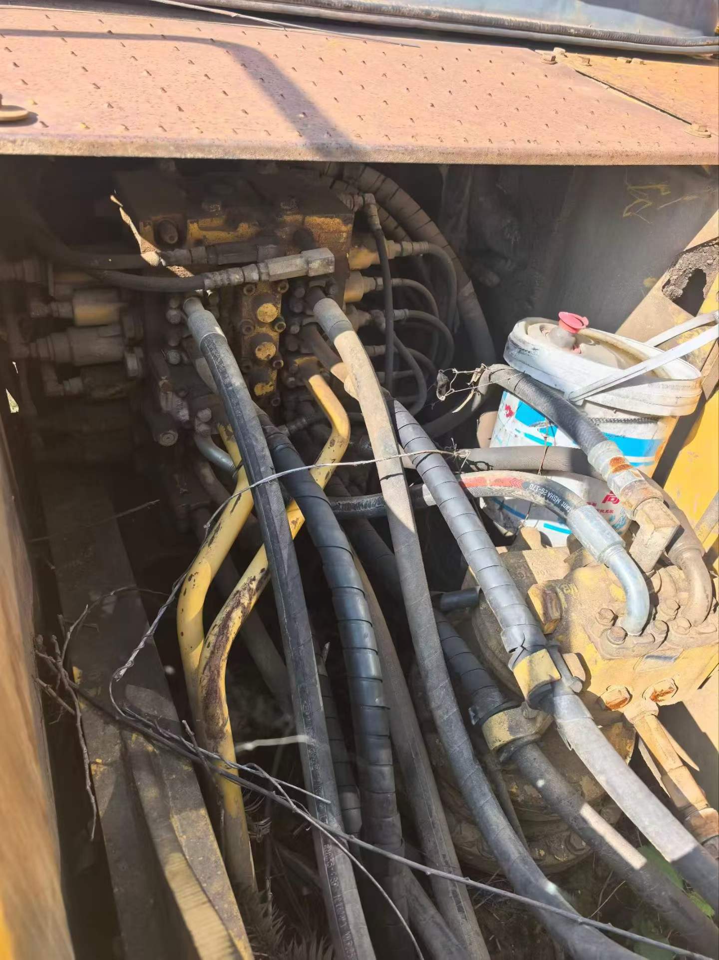 Buy Komatsu PC200 Used Excavator / 9