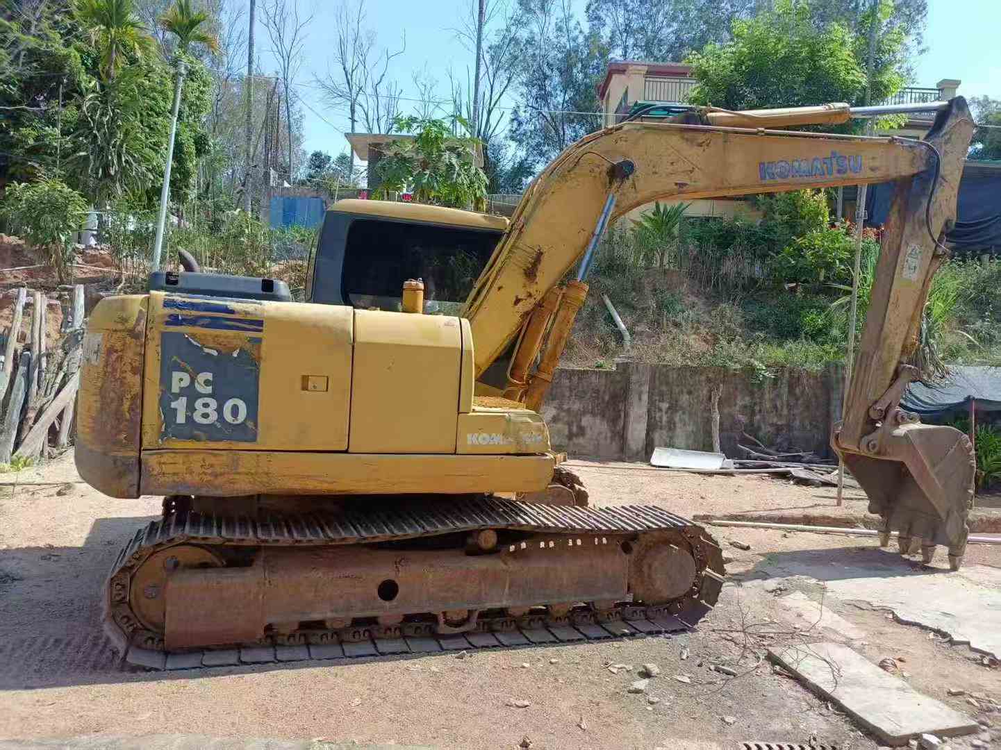 Buy Komatsu PC130-7 Used Excavator / 2