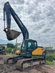 Buy Hyundai R225-7 Used Excavator / 3 Buy Hyundai R225-7 Used Excavator / 3