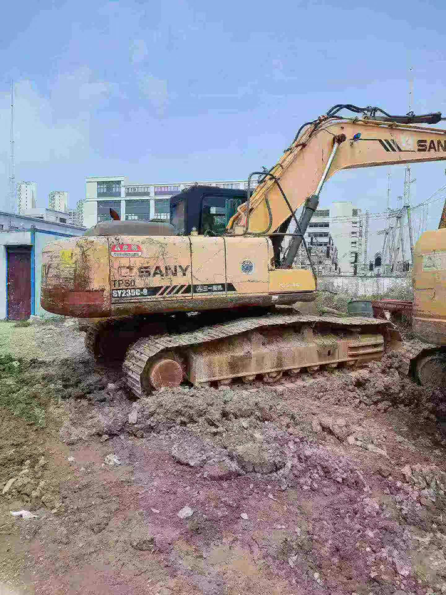 Buy Sany SY215C Used Excavator / 3