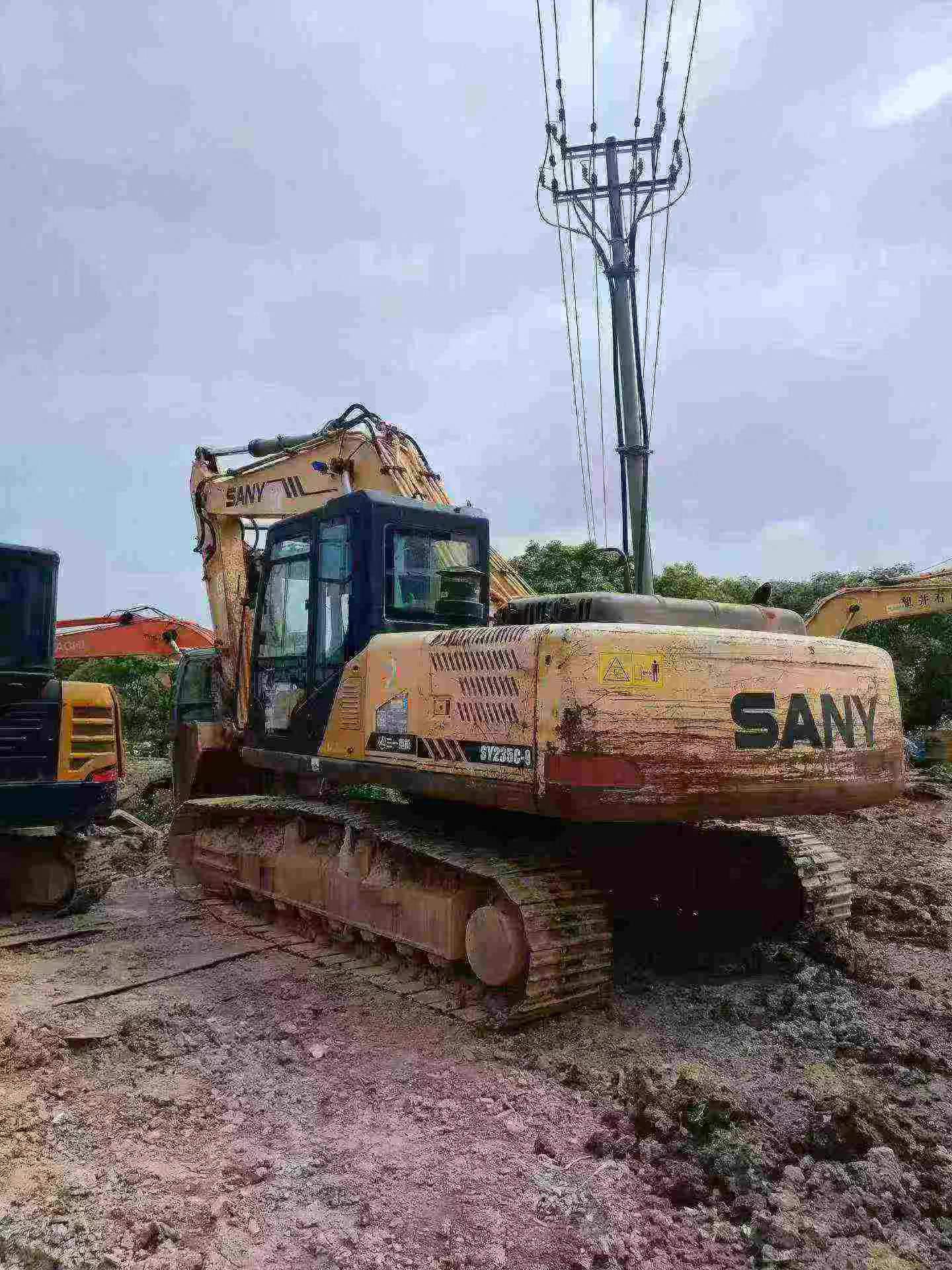 Buy Sany SY215C Used Excavator / 2