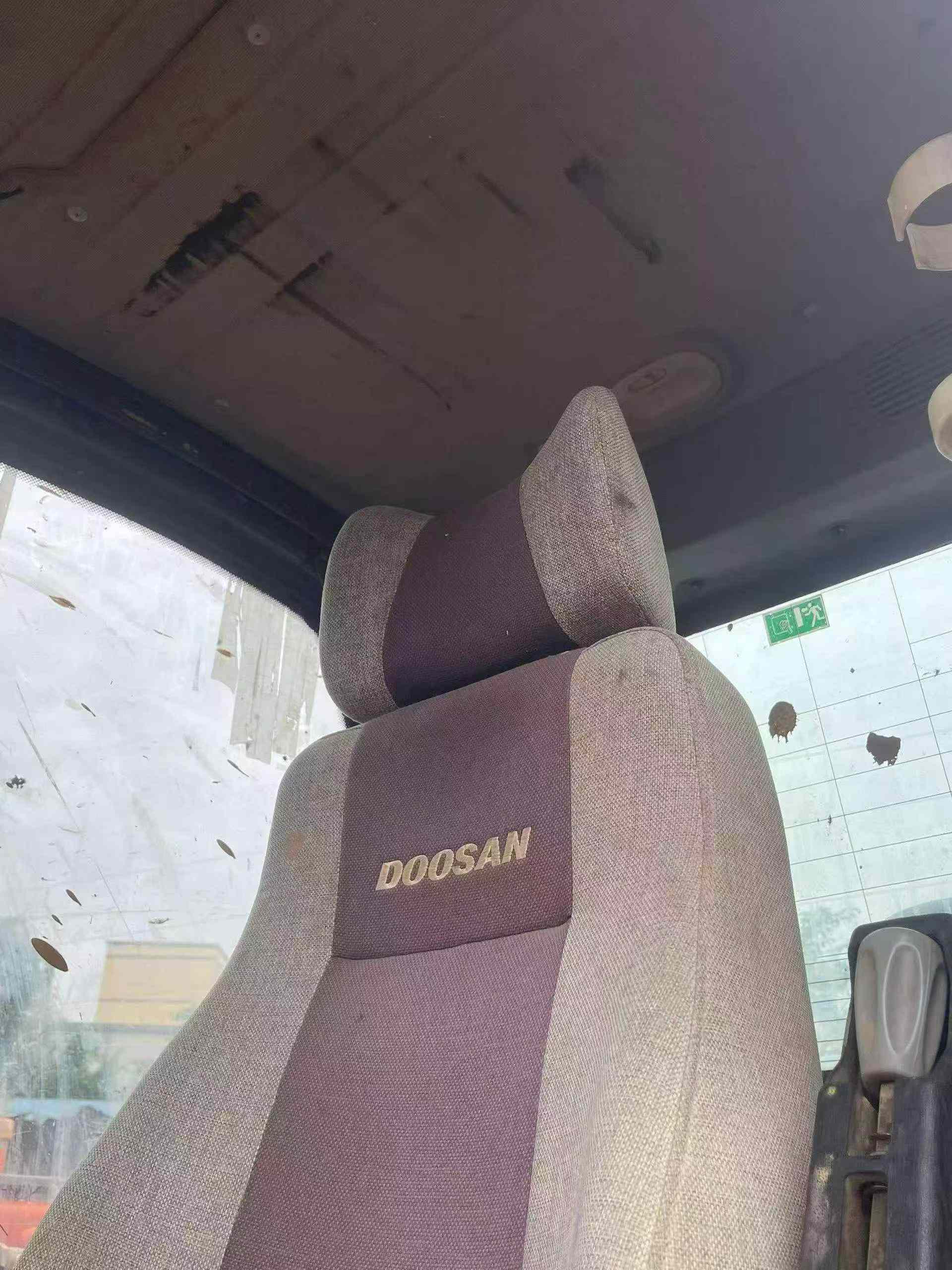 Buy Doosan DH215-7 Used Excavator / 6