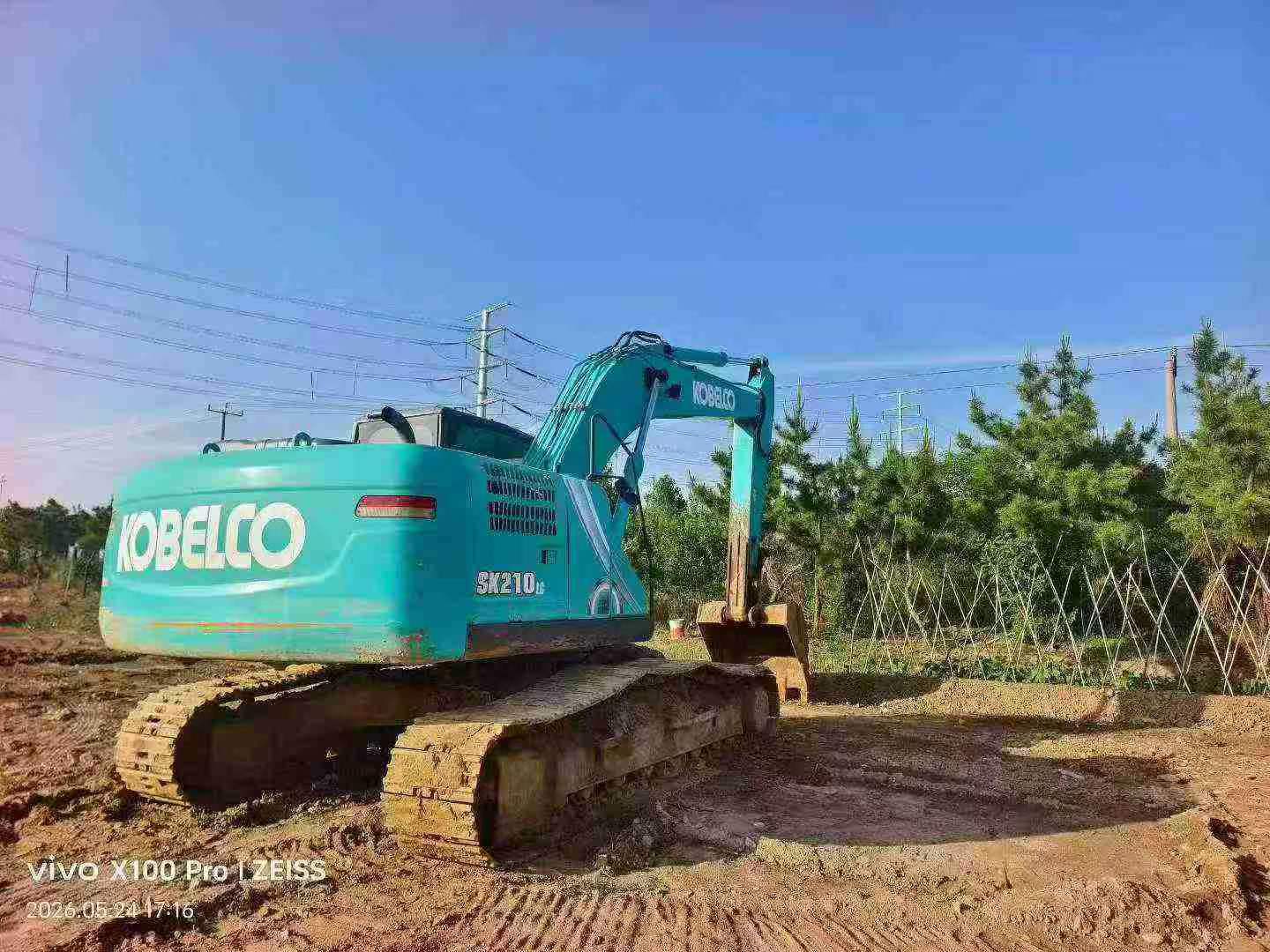 Buy Kobelco SK210 Used Excavator / 6
