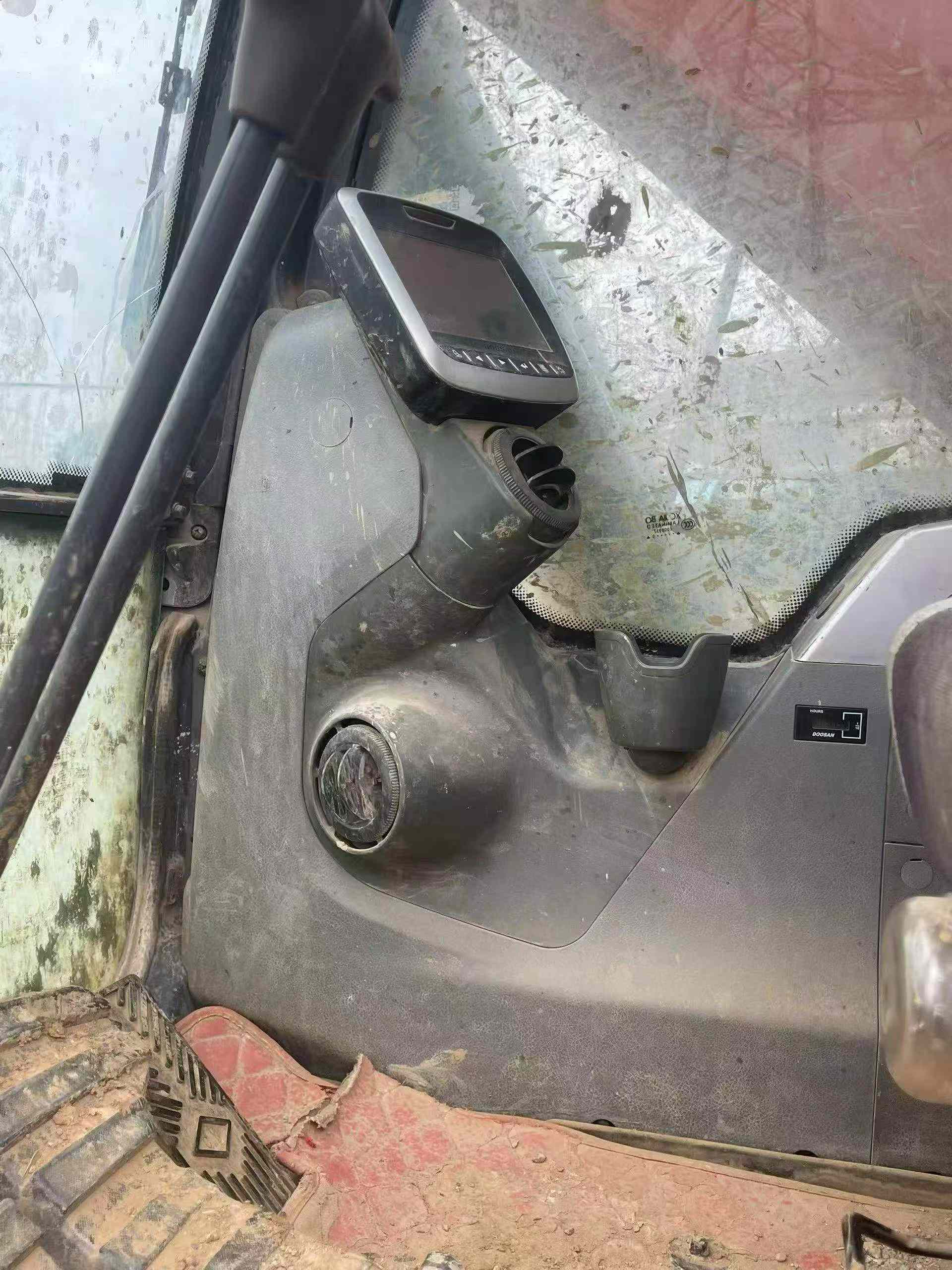 Buy Doosan DH215-7 Used Excavator / 4