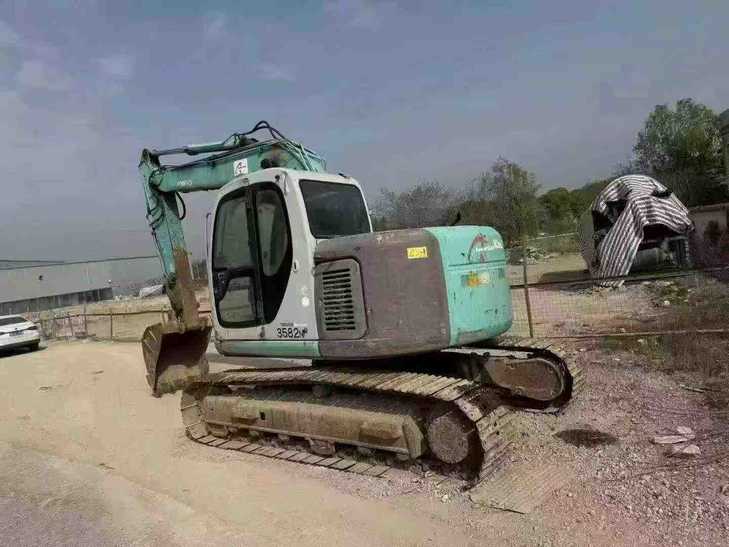 Buy Kobelco SK135 Used Excavator / 1