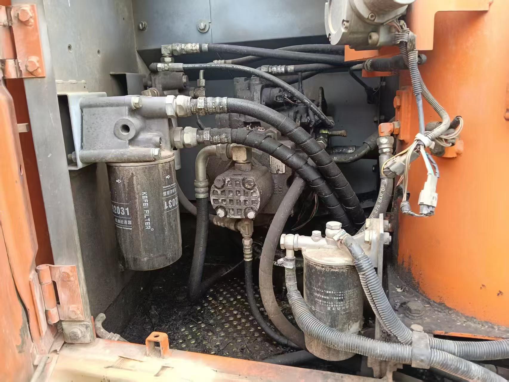 Buy Hitachi EX120-6 Used Excavator / 9 Buy Hitachi EX120-6 Used Excavator / 9