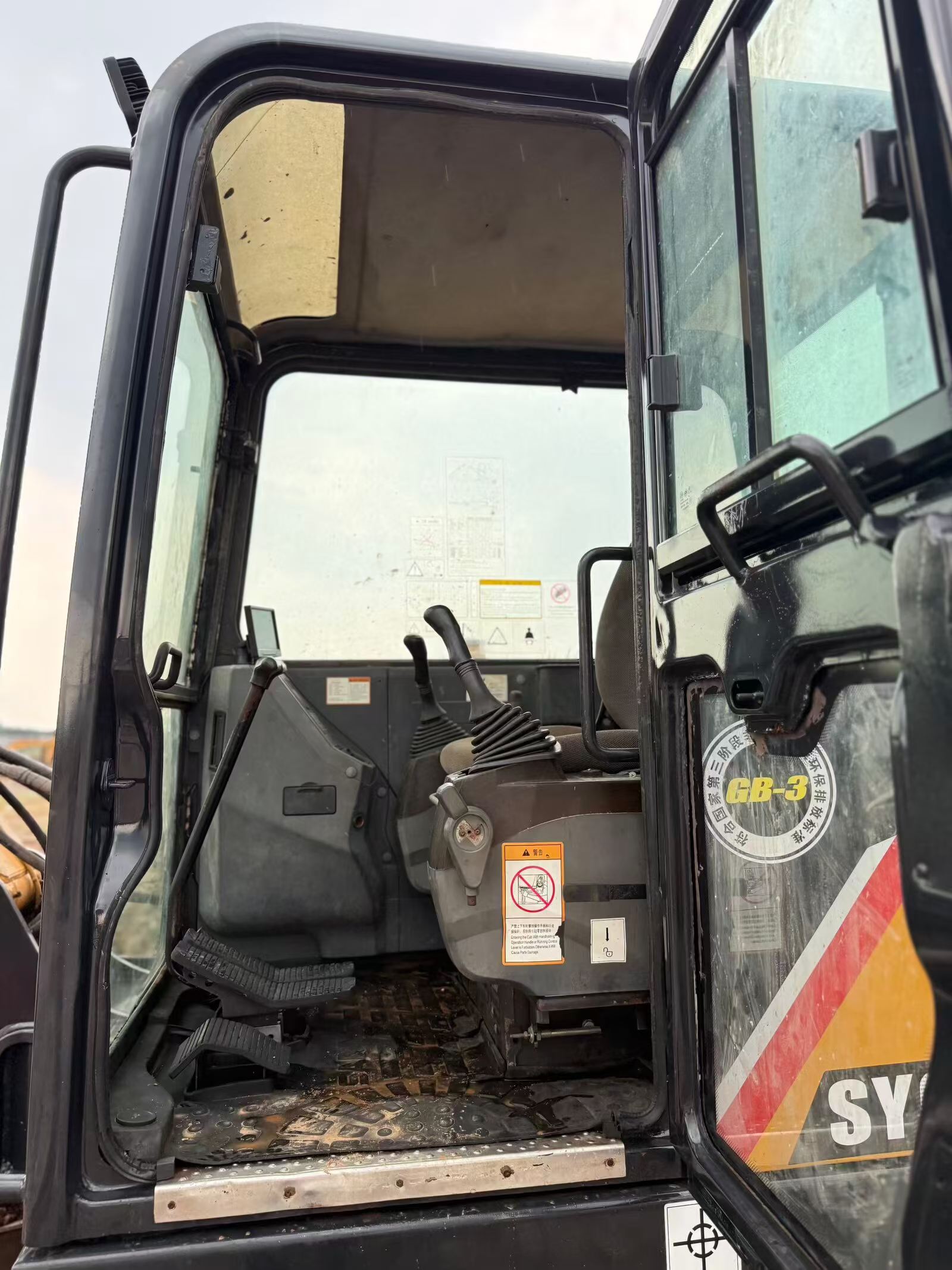 Buy Sany SY55 Used Excavator / 8