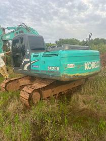 Buy Kobelco SK200-2 Used Excavator / 2 Buy Kobelco SK200-2 Used Excavator / 2