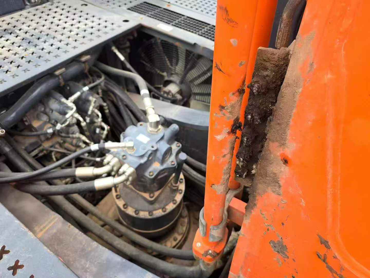 Buy Doosan DX380LC-5 Used Excavator / 8