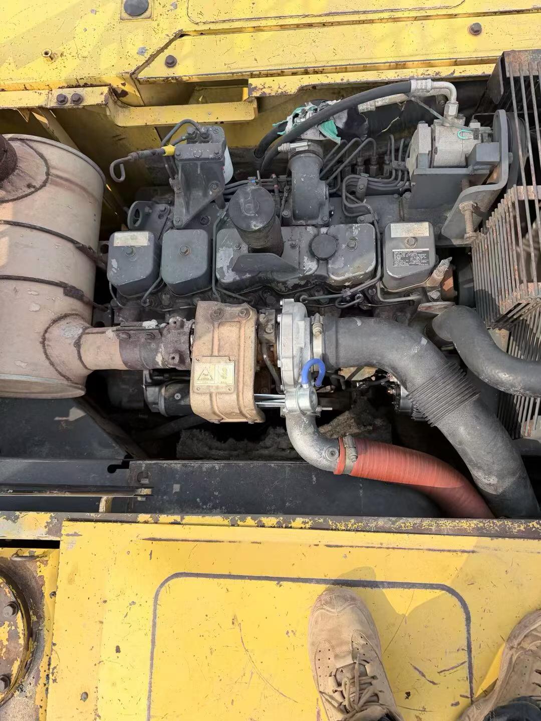 Buy Komatsu PC200-7 Used Excavator / 5