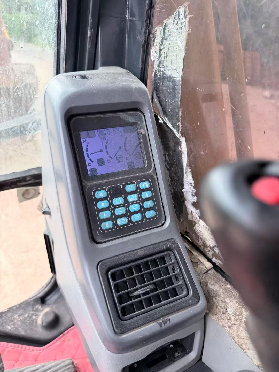 Buy Komatsu PC200-7 Used Excavator / 9