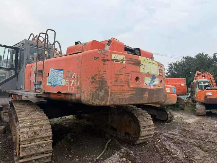 Buy Hitachi ZX650LC-3 Used Excavator / 1