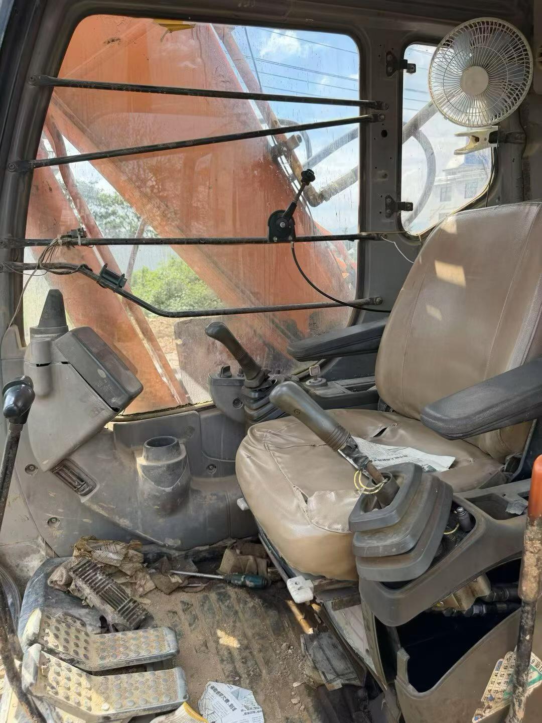 Buy Hitachi EX200 Used Excavator / 3