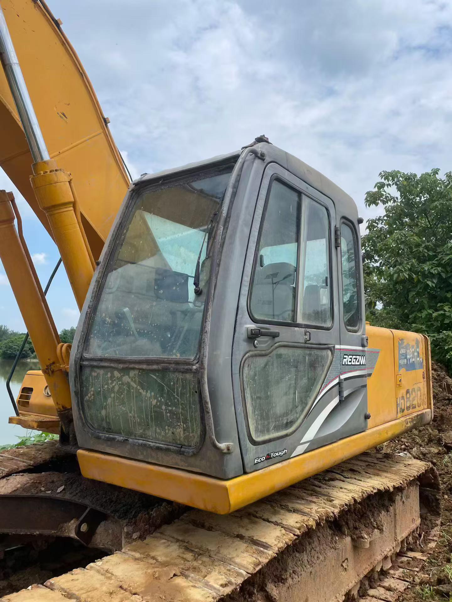 Buy Kato HD820R Used Excavator / 5