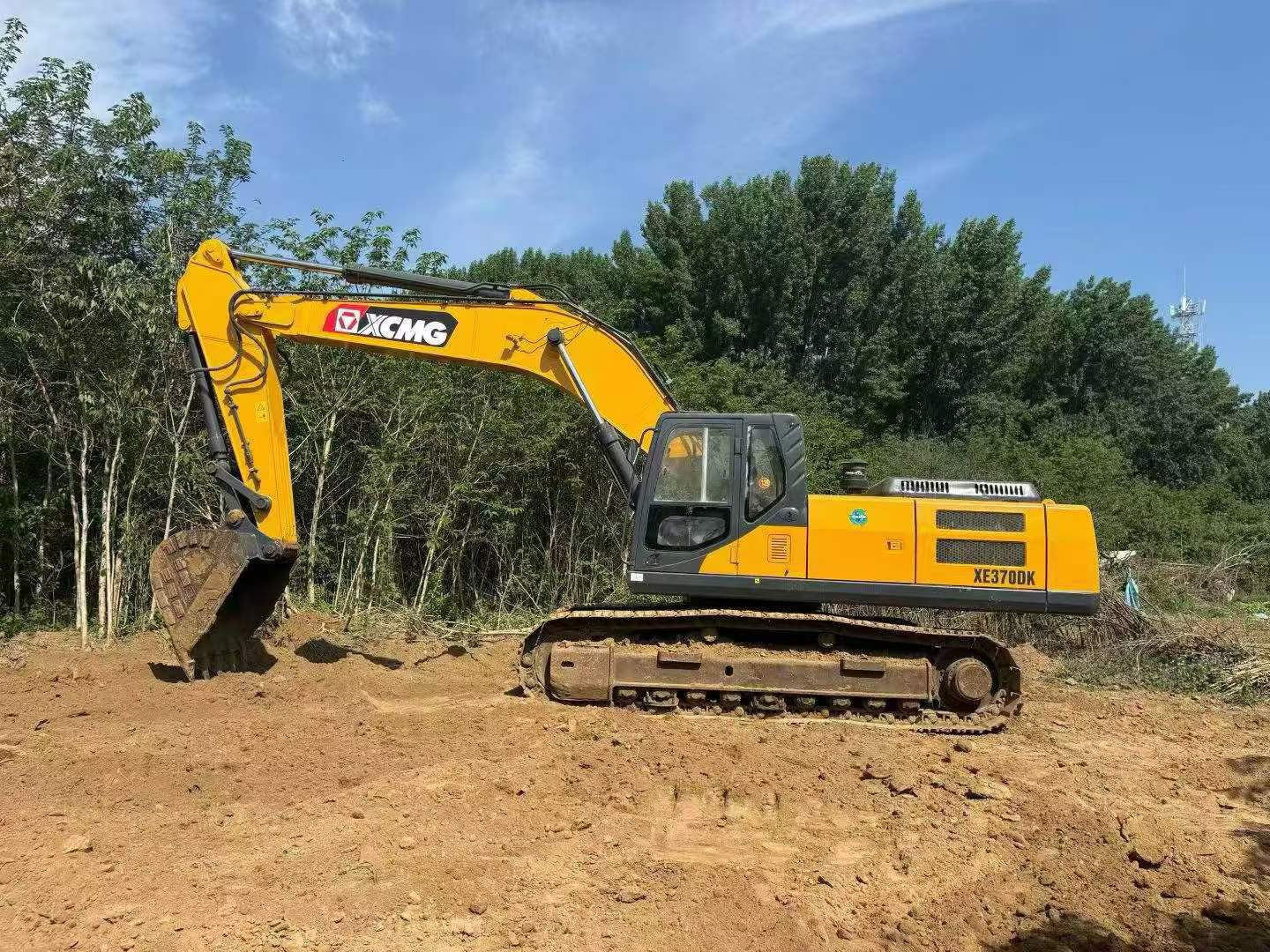 Buy XCMG XE370 Used Excavator / 8