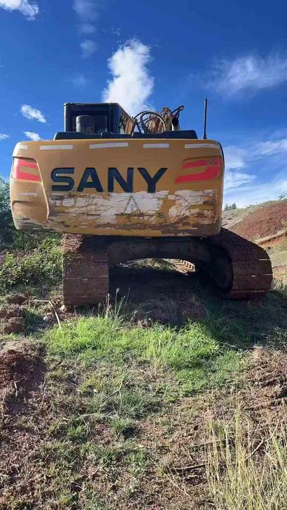 Buy Sany SY215C Used Excavator / 1