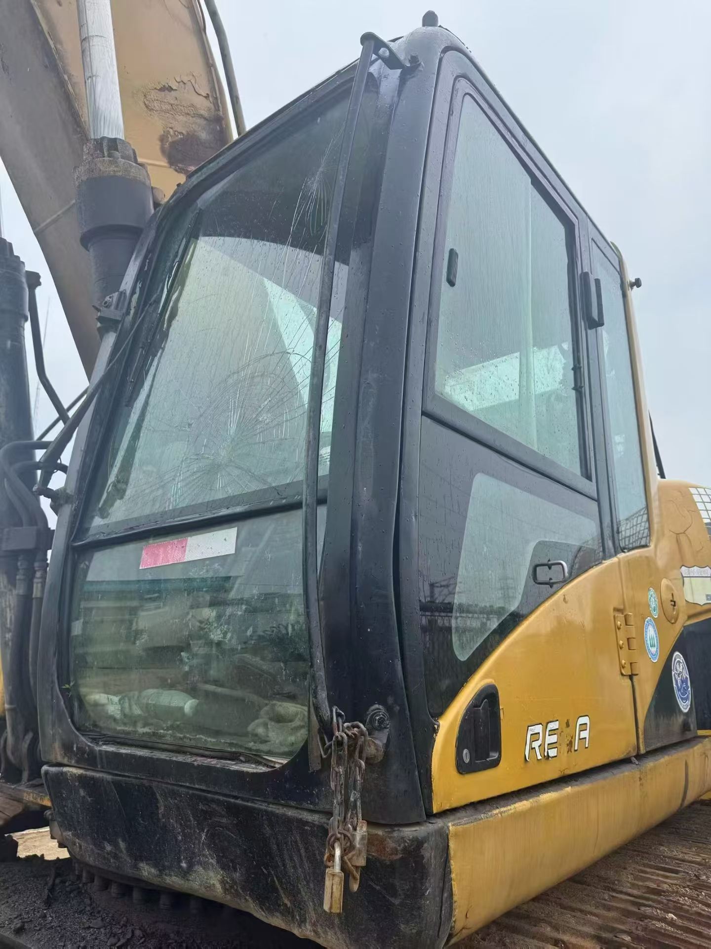 Buy Caterpillar 330C Used Excavator / 3