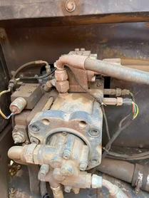 Buy Doosan S130W-3 Used Excavator / 2 Buy Doosan S130W-3 Used Excavator / 2