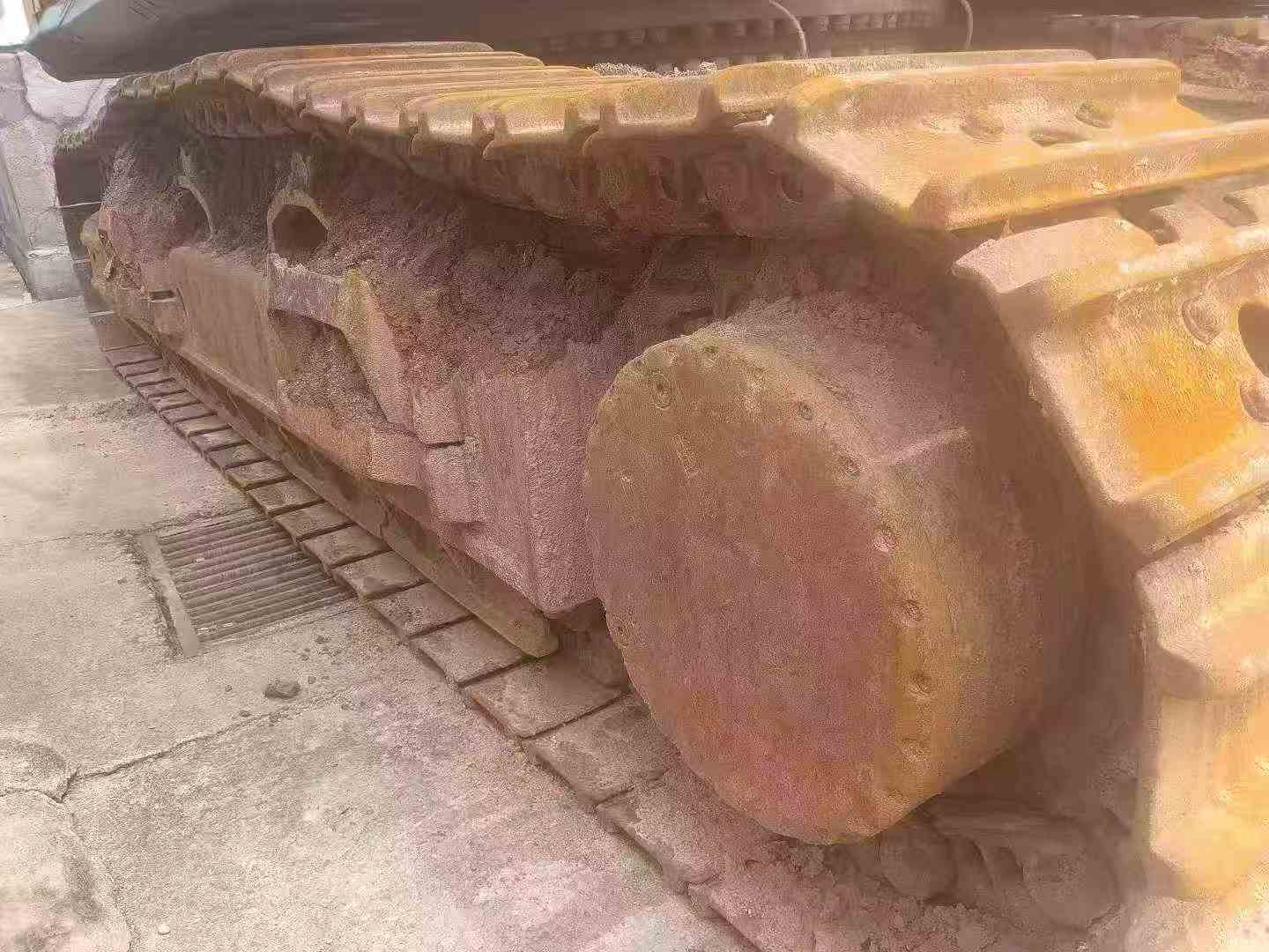 Buy XCMG XE490D Used Excavator / 3