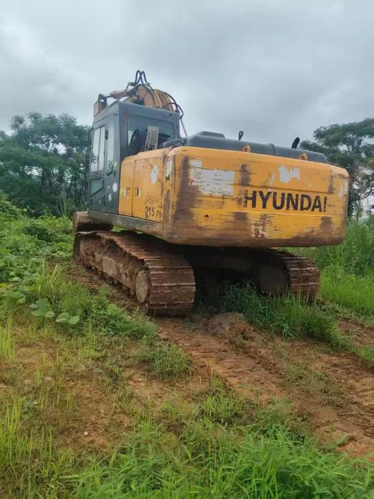 Buy Hyundai R215-7 Used Excavator / 1