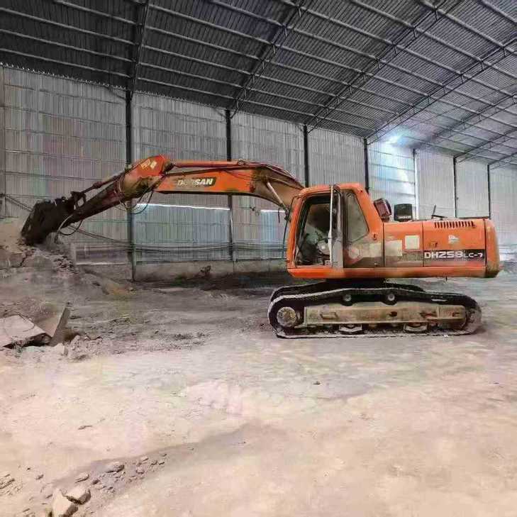 Buy Doosan DH215-7 Used Excavator / 1