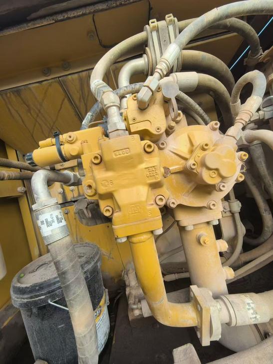 Buy Caterpillar 349E Used Excavator / 1