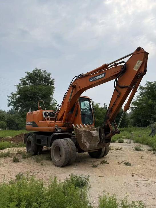 Buy Doosan DH150 Used Excavator / 1
