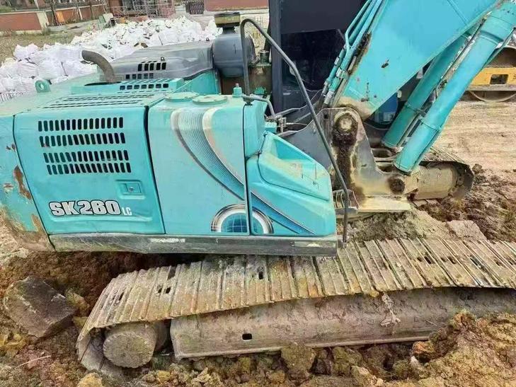Buy Kobelco SK260LC-8 Used Excavator / 1