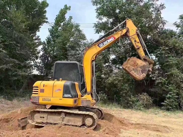 Buy XCMG XE60 Used Excavator / 1
