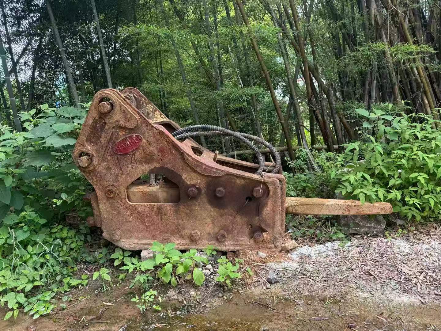 Buy Komatsu PC200-7 Used Excavator / 6