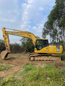 Buy Komatsu PC200 Used Excavator / 2 Buy Komatsu PC200 Used Excavator / 2