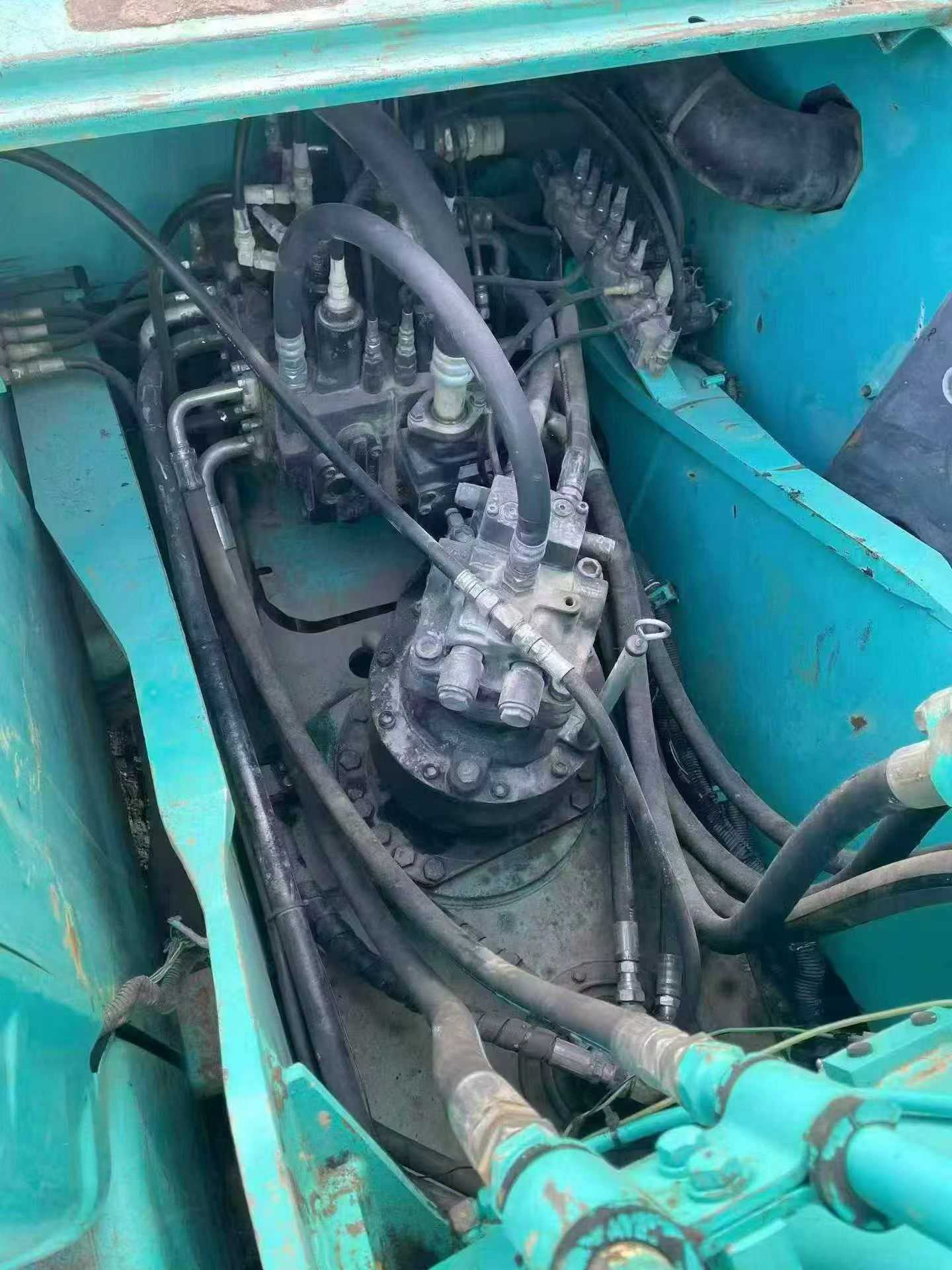 Buy Kobelco SK200-2 Used Excavator / 5
