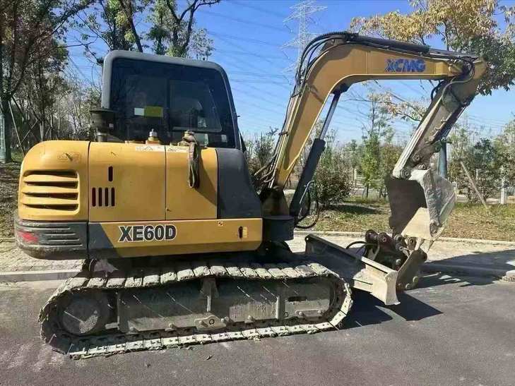 Buy XCMG XE60 Used Excavator / 1