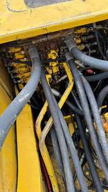 Buy Komatsu PC220-7 Used Excavator / 9 Buy Komatsu PC220-7 Used Excavator / 9