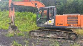 Buy Hitachi EX200-5 Used Excavator / 3 Buy Hitachi EX200-5 Used Excavator / 3
