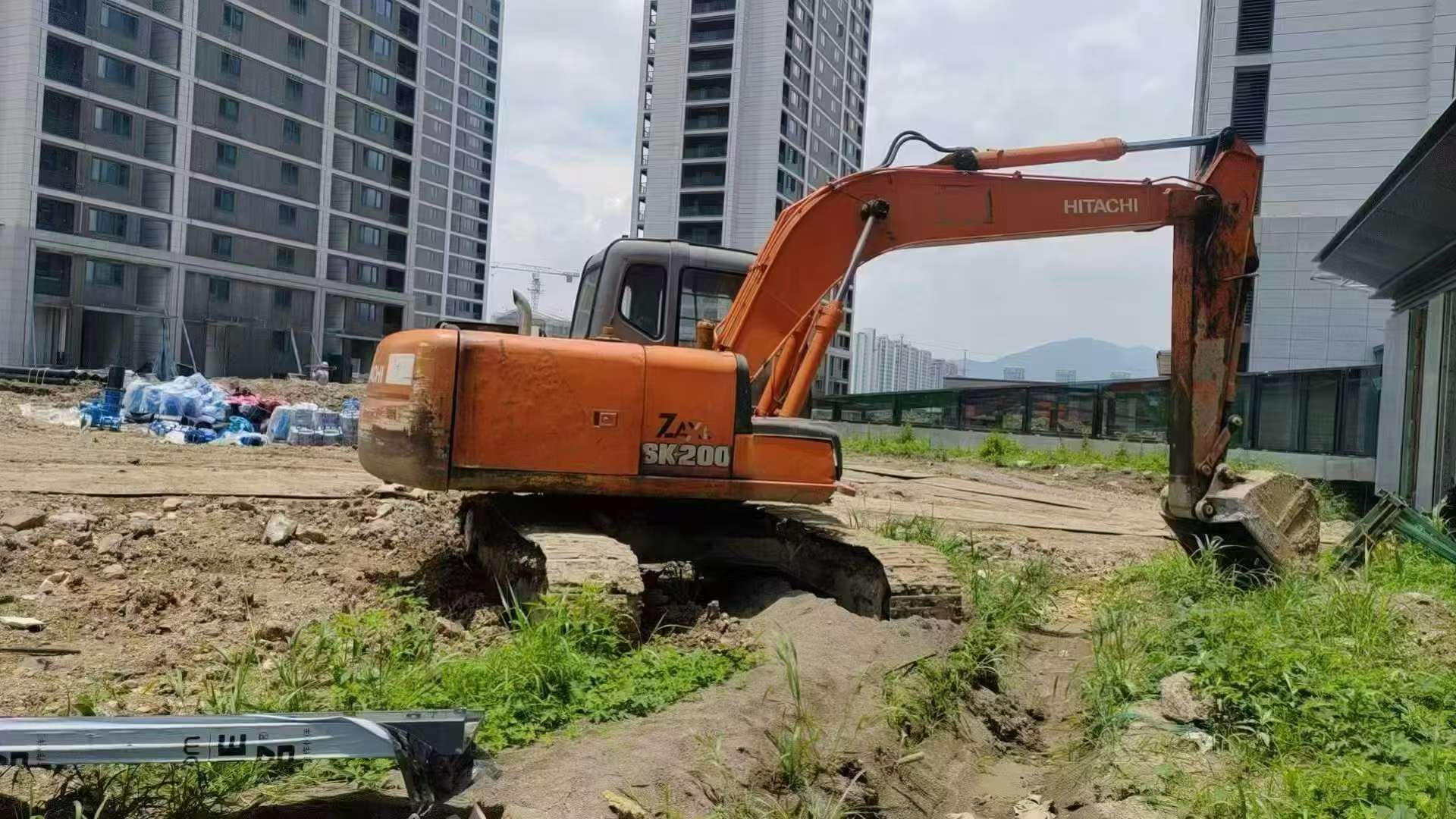 Buy Hitachi EX120-6 Used Excavator / 3