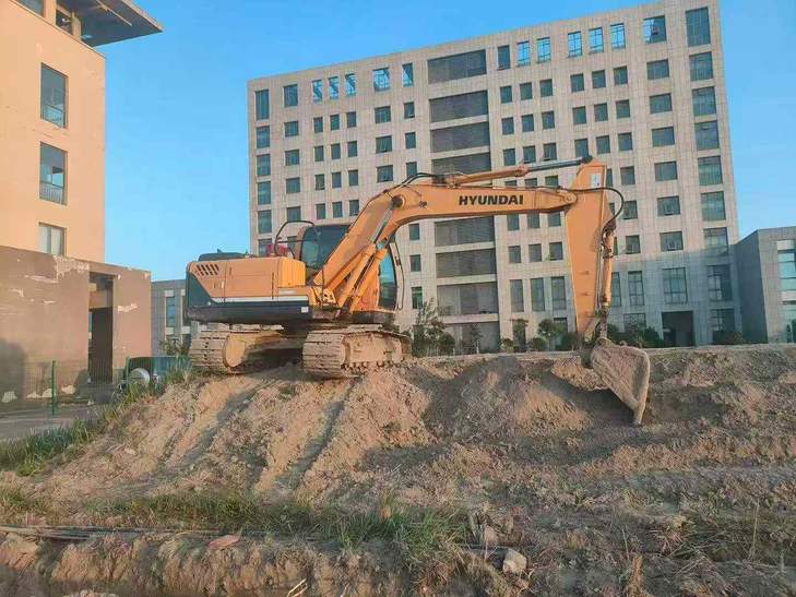 Buy Hyundai R150-7 Used Excavator / 1